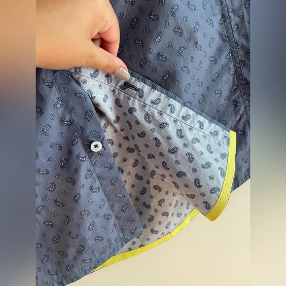 *Descendant of Thieves By:Dres Ladro Blue Paisley Short Sleeve Button Down - Picture 6 of 7